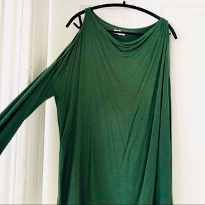 🌲URBAN OUTFITTERS🌲 OPEN SHOULDER BLOUSE